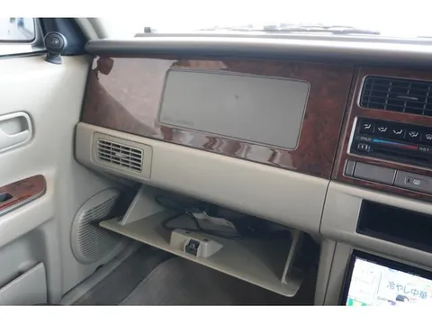Nissan Rasheen