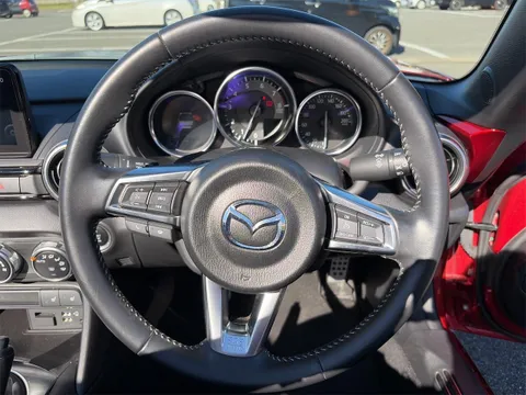 Mazda MX-5 (Roadster)