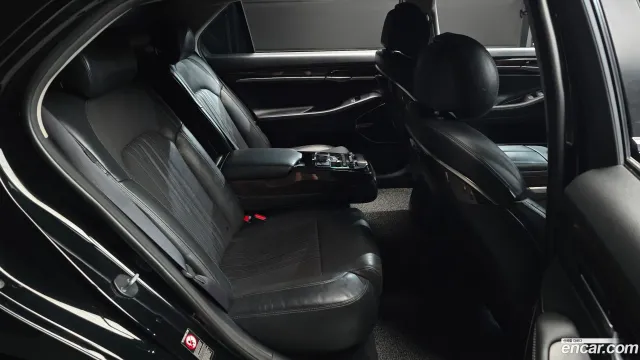 Genesis G90 (EQ900)