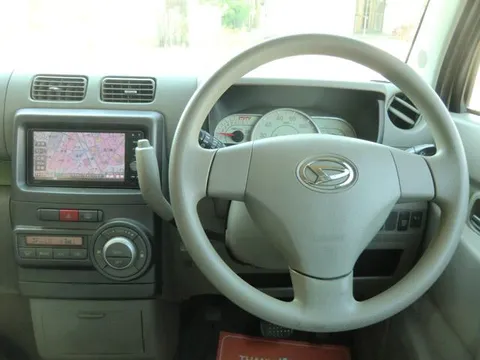 Daihatsu Move Conte