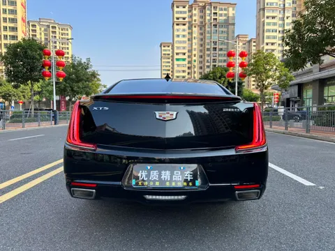 Cadillac XTS
