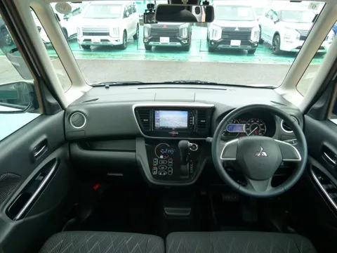 Mitsubishi eK Space