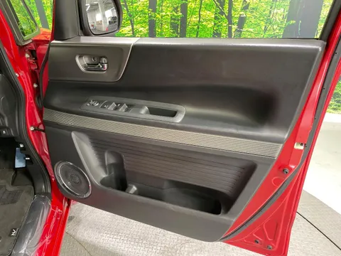 Honda N-BOX Slash