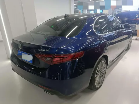 Alfa Romeo Giulia