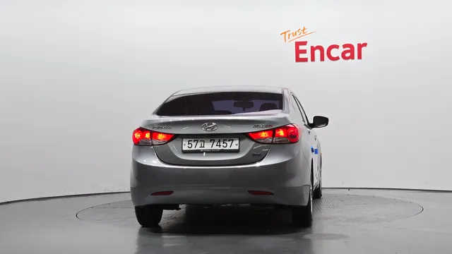 Hyundai Elantra (Avante)