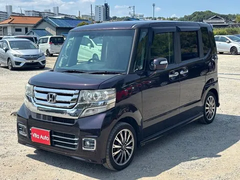 Honda N-BOX Custom