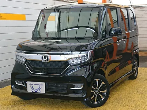 Honda N-BOX Custom