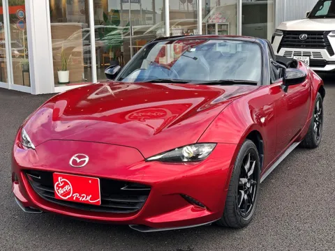 Mazda MX-5 (Roadster)