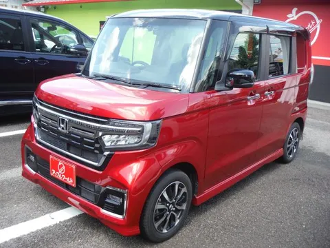 Honda N-BOX Custom