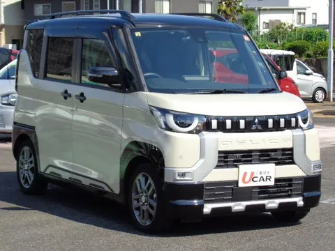Mitsubishi Delica Mini
