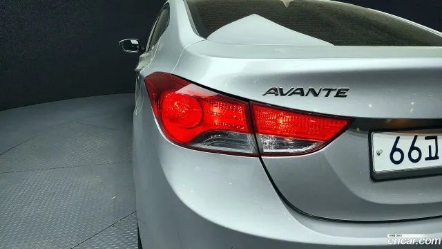 Hyundai Elantra (Avante)