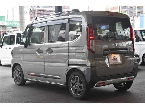 Suzuki Spacia Gear