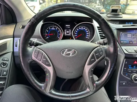 Hyundai Elantra (Avante)