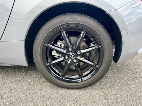 Mazda MX-5 (Roadster)