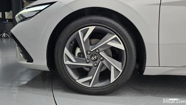 Hyundai Elantra (Avante)