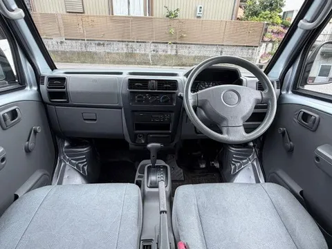 Mitsubishi Minicab Van