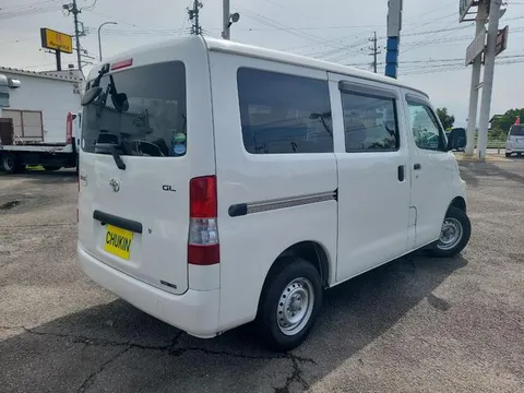 Toyota TownAce Van