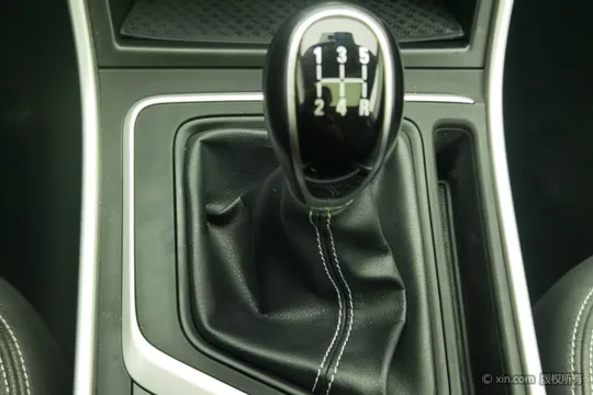 Geely Vision X6
