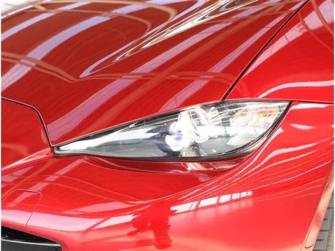 Mazda MX-5 (Roadster)