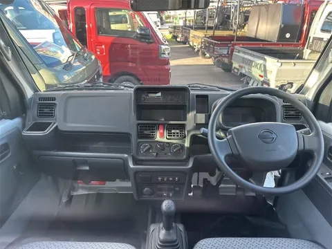 Nissan Clipper Truck