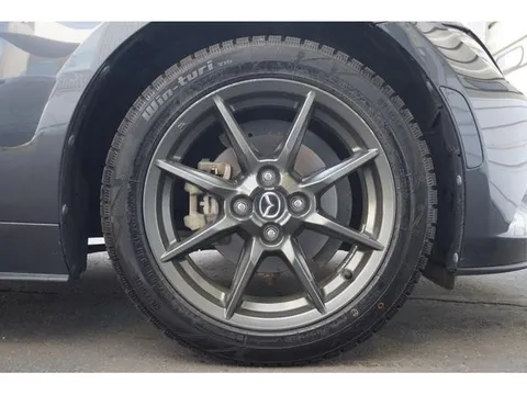 Mazda MX-5 (Roadster)