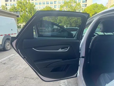 Cadillac XTS