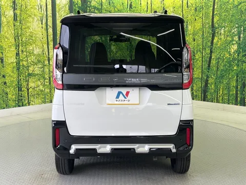 Mitsubishi Delica Mini