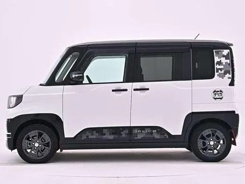 Mitsubishi Delica Mini