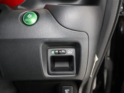 Honda N-BOX Slash