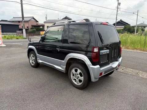Mitsubishi Pajero Mini