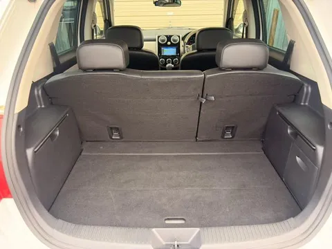 Mazda Verisa