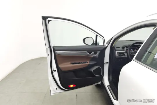 Geely Emgrand GS