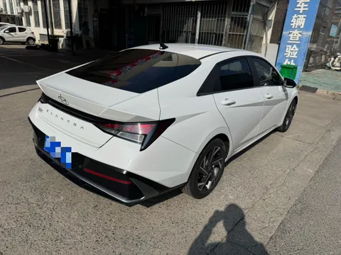 Hyundai Elantra (Avante)