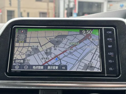 Toyota Sienta