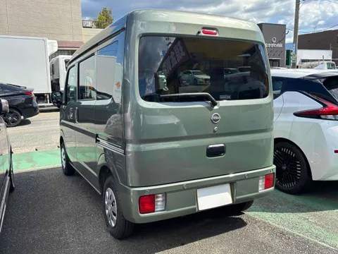 Nissan Clipper Van