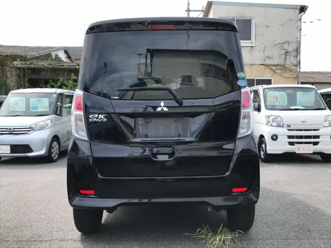 Mitsubishi eK Space