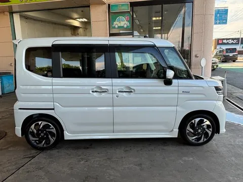 Suzuki Spacia Custom