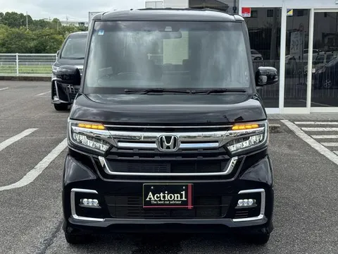 Honda N-BOX Custom