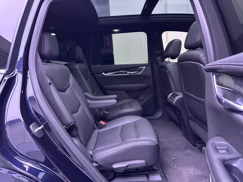 Cadillac XT6