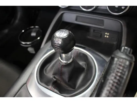 Mazda MX-5 (Roadster)