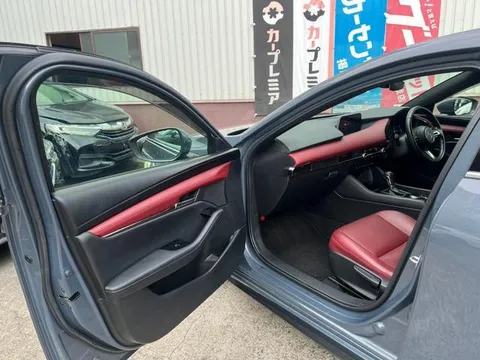 Mazda MAZDA3 Fastback