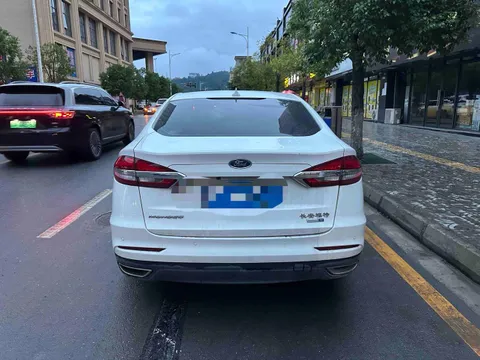 Ford Mondeo