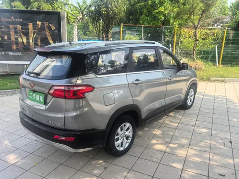 Wuling Hongguang S3