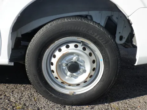 Mitsubishi Minicab Van
