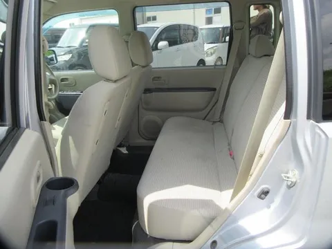 Nissan Otti