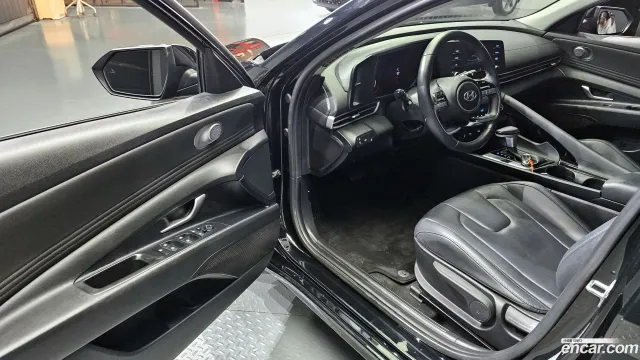 Hyundai Elantra (Avante)