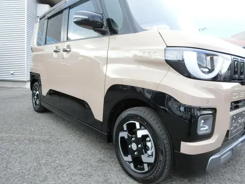 Mitsubishi Delica Mini