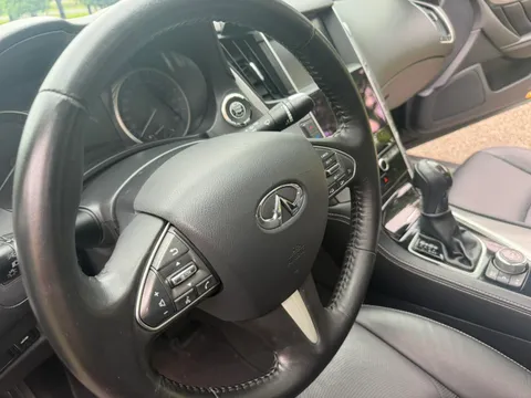 Infiniti Q50L