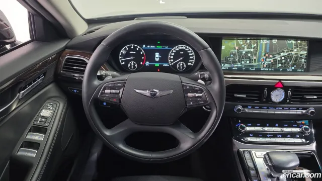 Genesis G90 (EQ900)