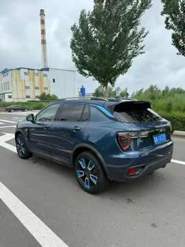 Lynk & Co 01